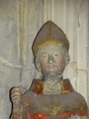Statue de Saint-Taurin dans l'Église Notre-Dame-des-Arts de Pont-de-l'Arche