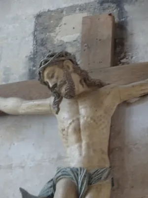 Christ en croix dans la Collégiale de Gisors