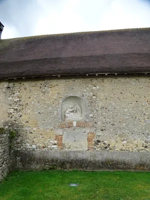 Groupe sculpté :Vierge de Pitié dans l'Église Saint-Pierre à Jouy-sur-Eure