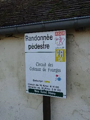 PR 136 : Circuit des Coteaux de Fourges à Bus-Saint-Rémy