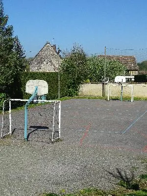 Terrain multi-sports de Sainte-Colombe-près-Vernon