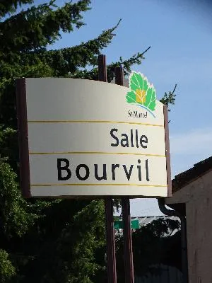 Salle Bourvil à Saint-Marcel