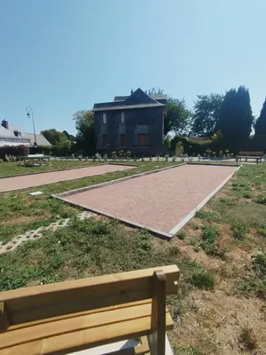 Terrain de pétanque d'Étréville