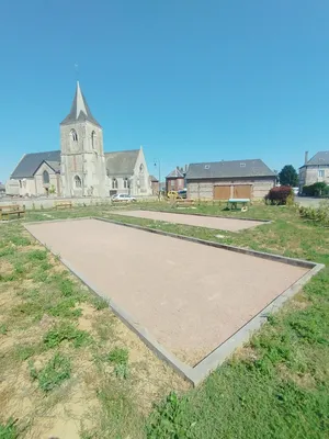 Terrain de pétanque d'Étréville