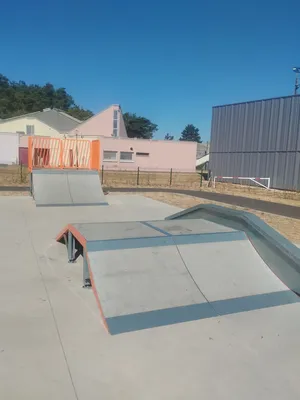 Skatepark de Saint-Sébastien-de-Morsent