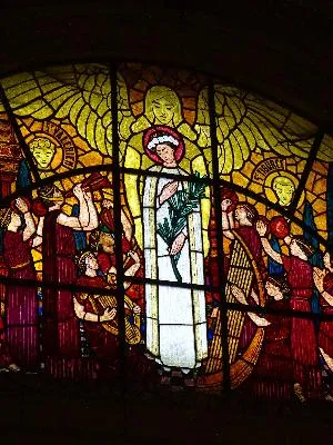 Vitrail Baie 20 : La glorification de Sainte-Cécile dans l'église Sainte-Cécile d'Acquigny