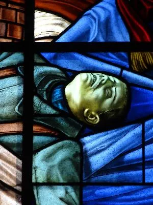 Vitrail Baie 10 : Gloire à nos Martyrs 1914-1918 dans l'Église Saint-Martin de Gasny