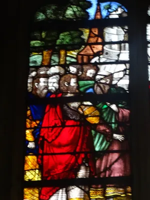 Vitrail Baie 10 - Résurrection de Lazare dans l'Église Notre-Dame-des-Arts de Pont-de-l'Arche