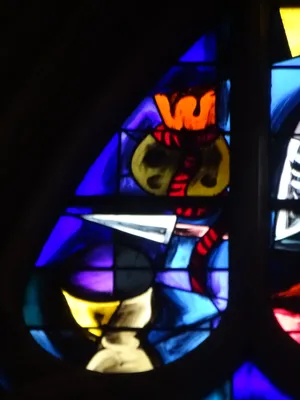 Vitrail Baie 100 - La crucifixion dans l'Église Notre-Dame-des-Arts de Pont-de-l'Arche
