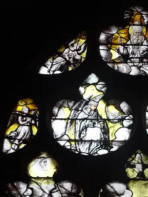 Vitrail Baie 5 - Verrière de la Vierge dans l'Église Notre-Dame-des-Arts de Pont-de-l'Arche