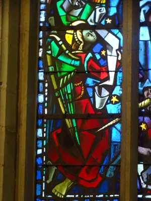 Vitrail Baie 5 - La Vierge à la Licorne par Max Ingrand (1950) dans l'Église Saint-Ouen de Pont-Audemer