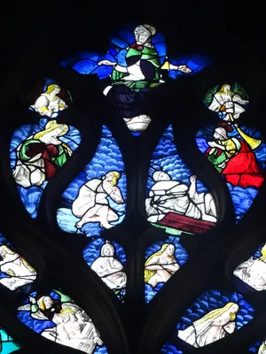 Vitrail Baie 12 - Episode de la vie de St-Nicolas dans l'Église Saint-Ouen de Pont-Audemer