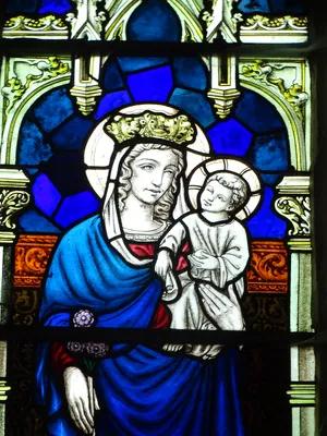 Vitrail Baie B : St Martha - St Maria dans l'Église Notre-Dame du Mesnil-Jourdain