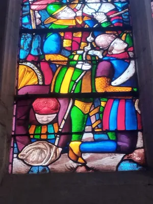 Vitrail Baie 3 : Le Crucifiement de Saint-Pierre dans l'Église Saint-Martin à Nonancourt