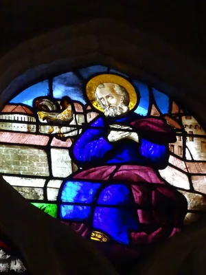 Vitrail Baie 3 : Le Crucifiement de Saint-Pierre dans l'Église Saint-Martin à Nonancourt