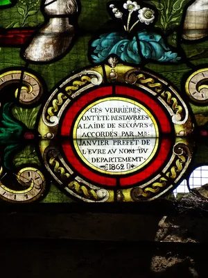 Vitrail Baie 100 : La Crucifixion dans l'Église Saint-Martin à Nonancourt