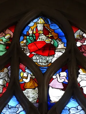 Vitrail Baie 111 : La Résurrection de Lazare dans l'Église Saint-Martin à Nonancourt