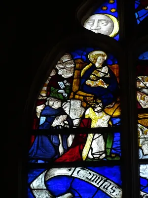 Vitrail Baie 114 : Le Triomphe de l'Eglise dans l'Église Saint-Martin à Nonancourt