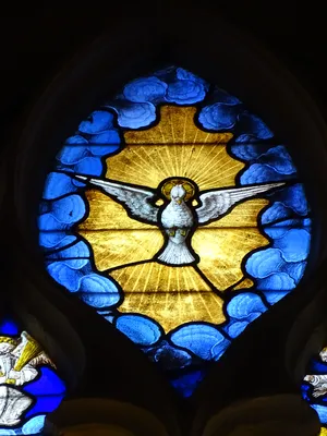 Vitrail Baie 114 : Le Triomphe de l'Eglise dans l'Église Saint-Martin à Nonancourt