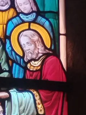 Vitrail Baie 6 : Sacrement de l'Ordre dans l'Église Saint-Ouen à Routot