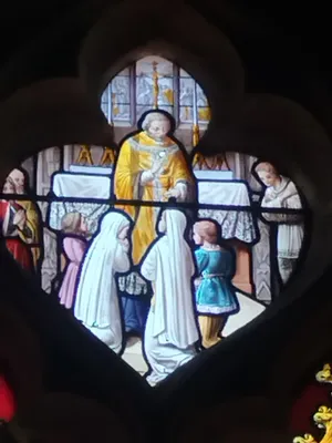 Vitrail Baie 16 : Scène de la vie de Saint-François-de-Sales dans l'Église Saint-Ouen à Routot