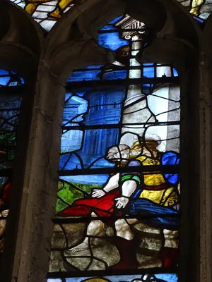 Vitrail Baie 8 : Archange Michel dans l'Église Sainte-Foy à Conches-en-Ouche