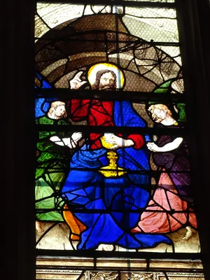 Vitrail Baie 10 : L'Eucharistie dans l'Église Sainte-Foy de Conches-en-Ouche