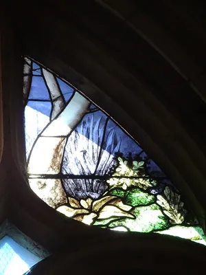 Vitrail Baie 18 : Le sacrifice d'Abraham dans l'Église Sainte-Foy de Conches-en-Ouche