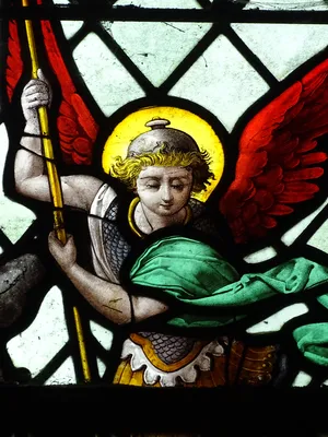 Vitrail Baie 5 : St-Michel Archange dans l'Église Saint-Germain à Heuqueville