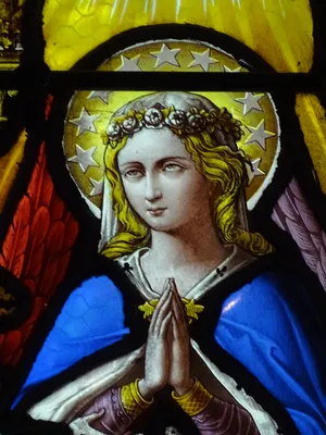 Vitrail Baie 7 : La Présentation au Temple, L'Assomption de la Vierge dans l'Église Saint-Germain à Heuqueville