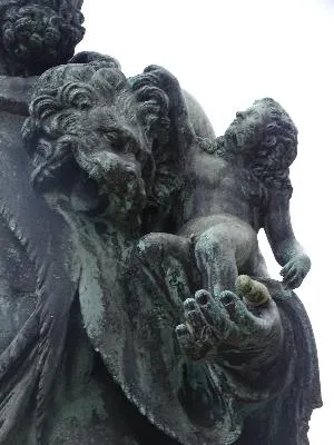 Statue Hercule et Télèphe dans le Jardin public des Capucins à Évreux