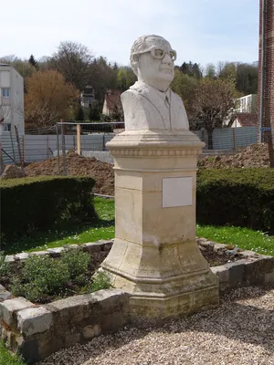 Statue de Salvador Allende à Gaillon