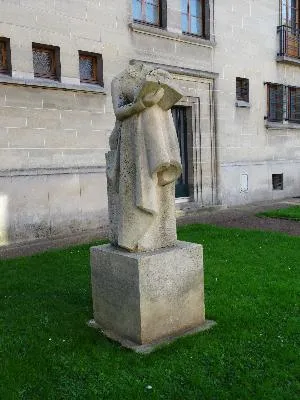 Statue N° 3 de Louviers