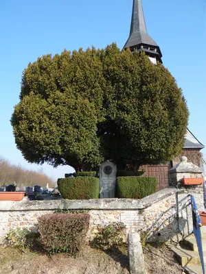 Monument Chamoine A. Porée à Bournainville-Faverolles