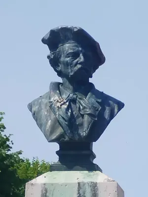 Buste de Théodule Ribot à Breteuil-sur-Iton