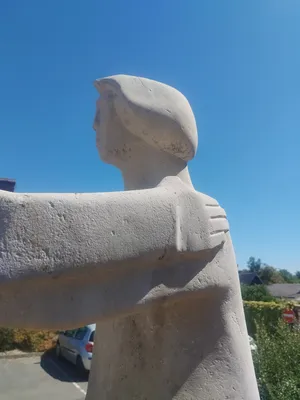 Statue 1 à Conches-en-Ouche