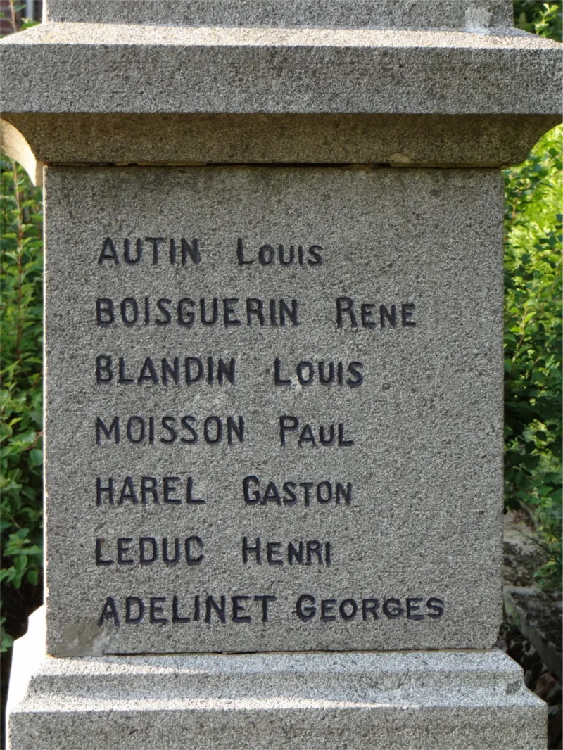 Monument aux morts de Saint-Pierre-de-Cernières