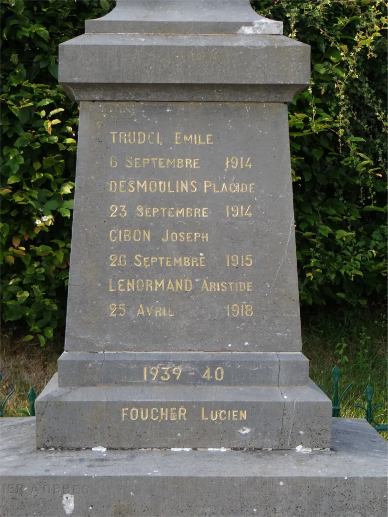 Monument aux morts de Saint-Agnan-de-Cernières