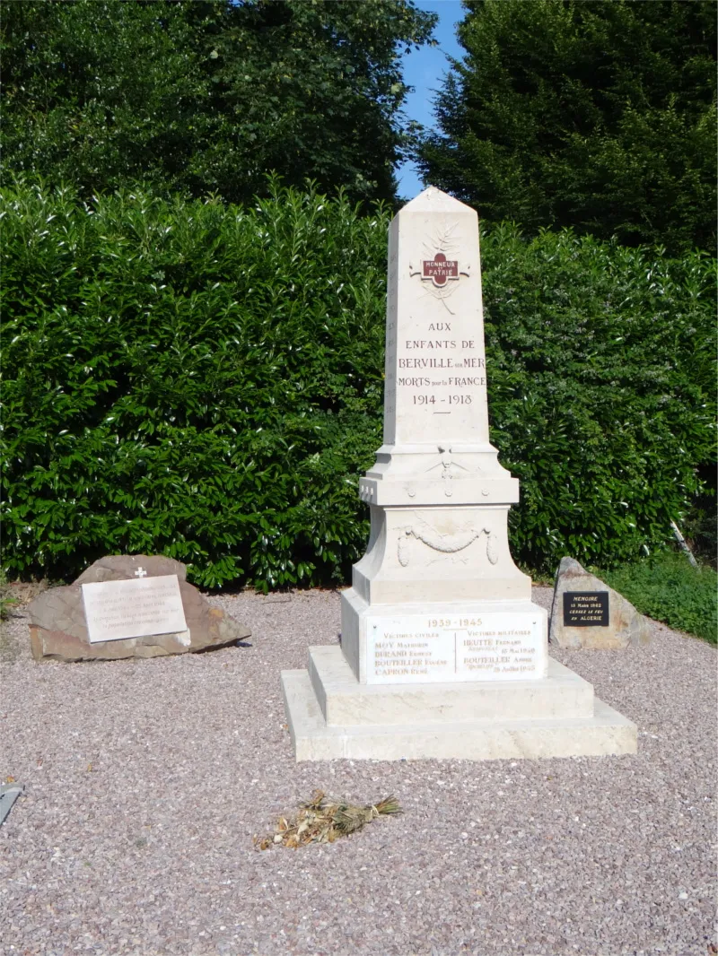 Monument aux morts de Berville-sur-Mer