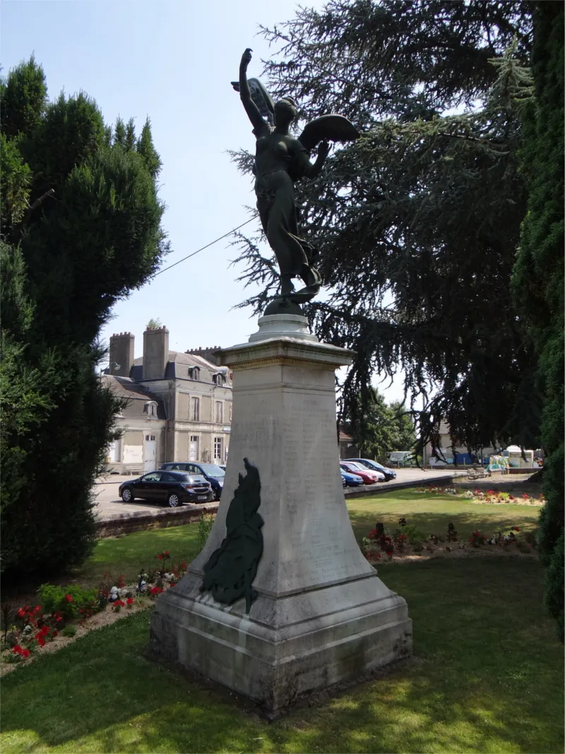 Monument aux morts du 19ème siècle de Pont-Audemer