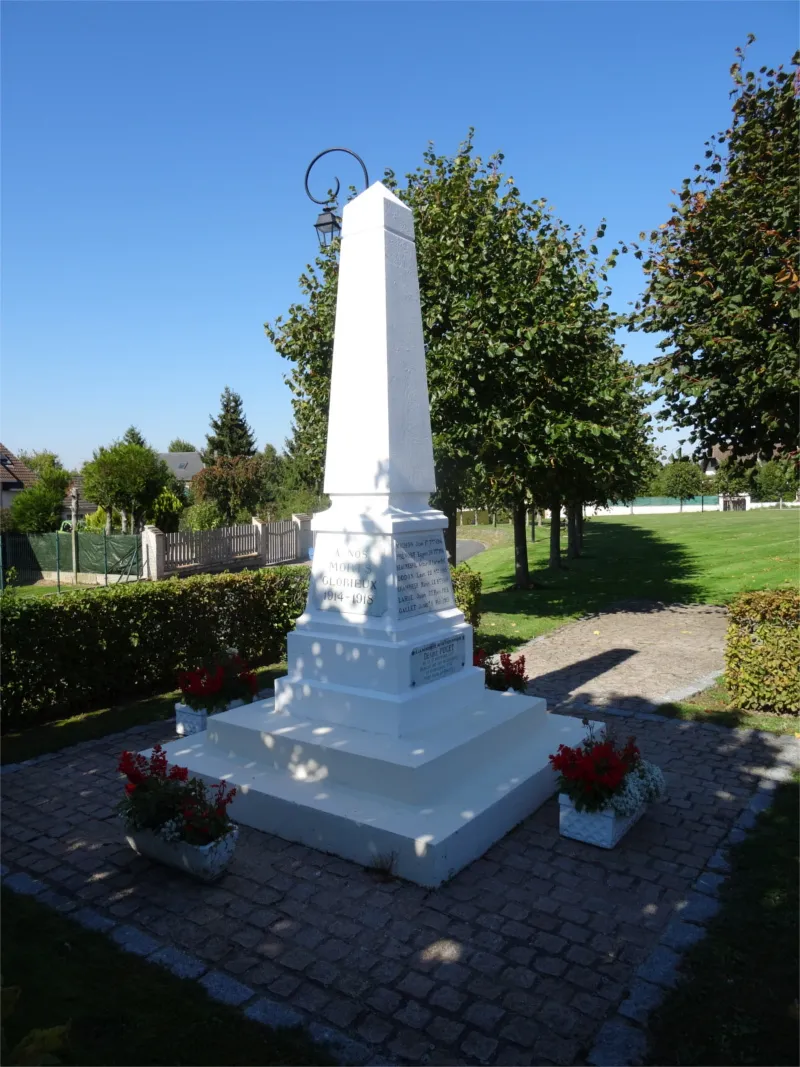 Monument aux morts de Sainte-Marthe