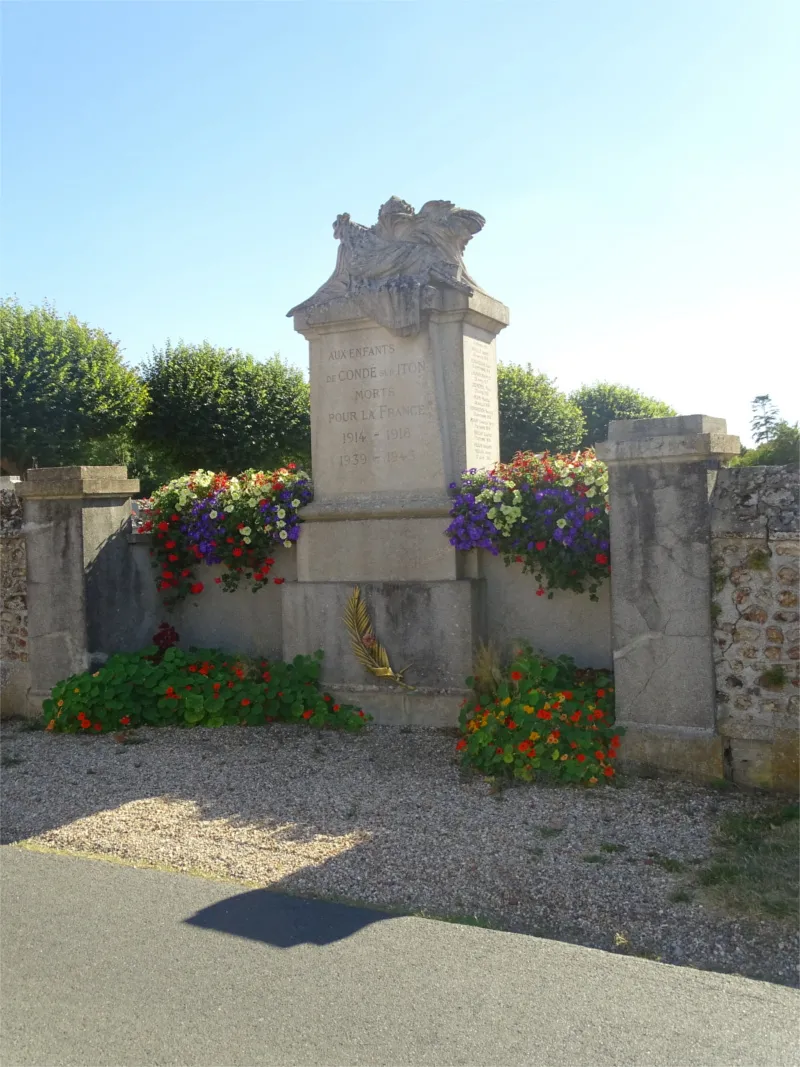 Monument au mort de Condé-sur-Iton