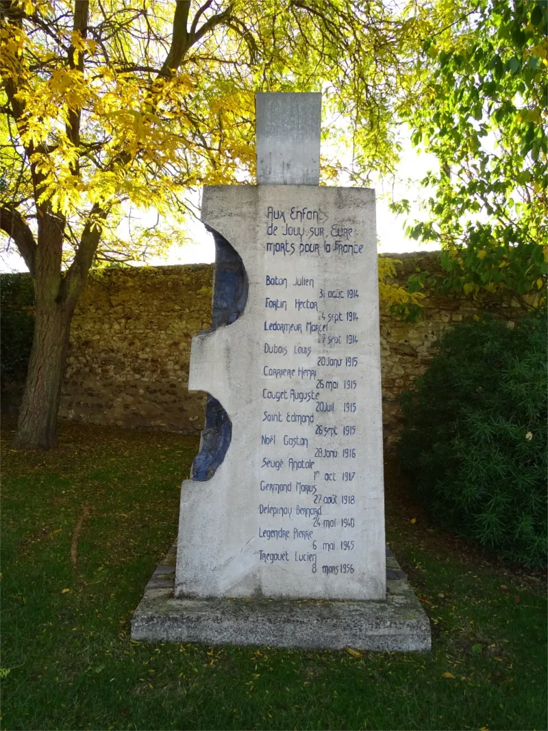 Monument aux morts de Jouy-sur-Eure