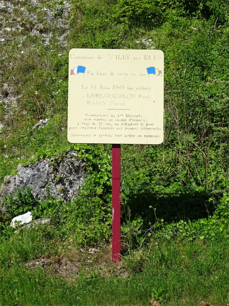 Plaque du 4e Régiment de Hussards de Cailly-sur-Eure