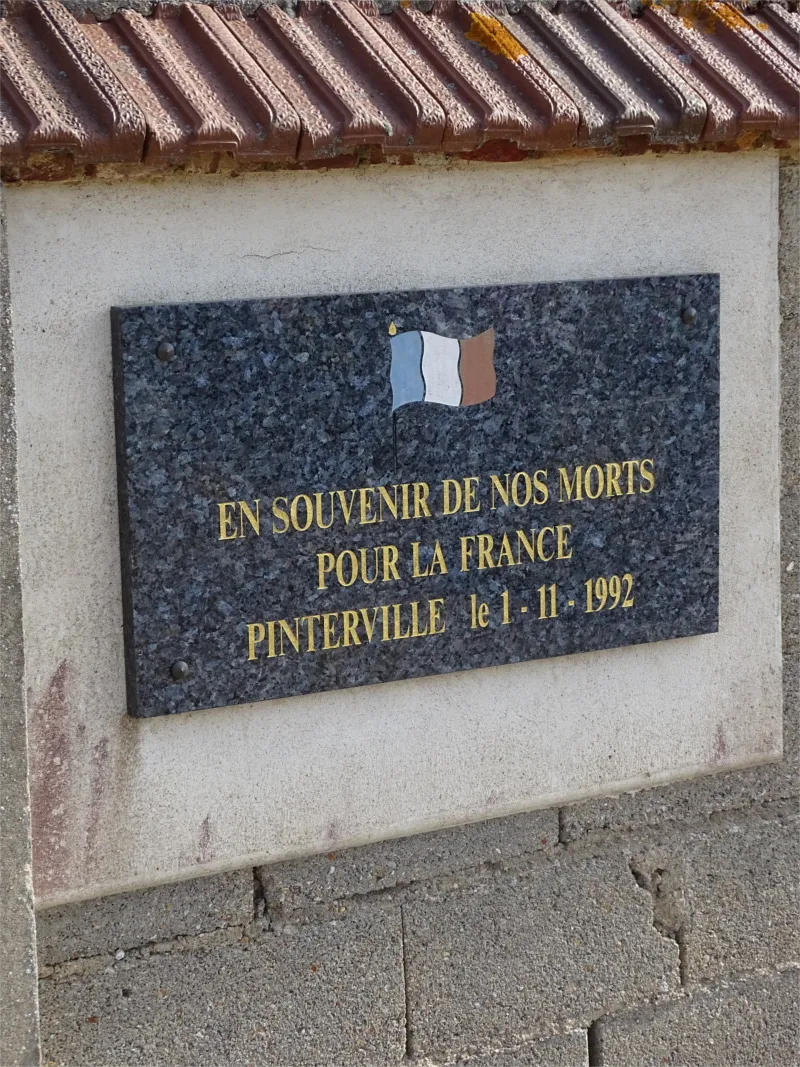 Plaque aux Morts pour la France de Pinterville
