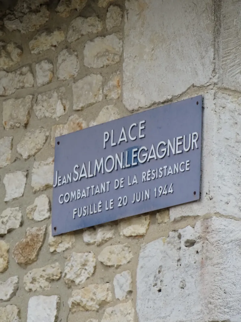 Plaque Jean Salmon Lecagneur à Radepont
