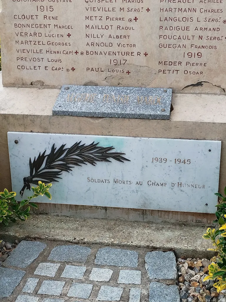 Monument aux Morts de Nonancourt