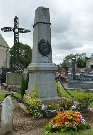 Monument aux morts de Fresne-Cauverville