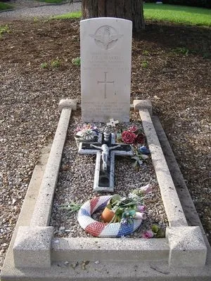 Tombe Soldats du Commonwealth de Saint-Germain-Village