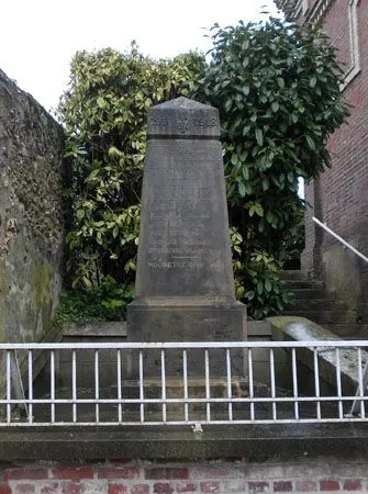 Monument aux morts de Provemont à Chauvincourt-Provemont